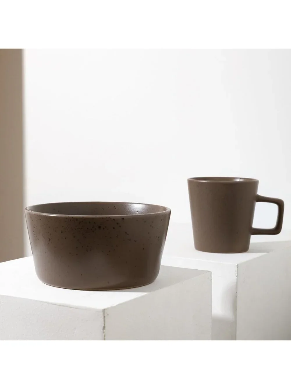 Modern Stoneware 16-Piece Dinnerware Set, Matte Brown Plates & Bowls, Service